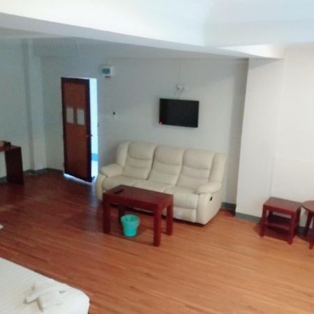 Lanmadaw Plaza Hotel China Town 양곤 외부 사진