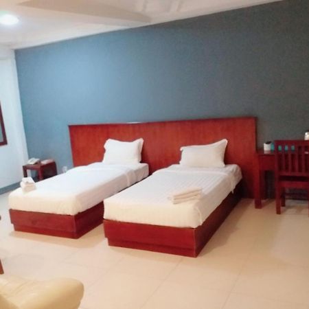 Lanmadaw Plaza Hotel China Town 양곤 외부 사진