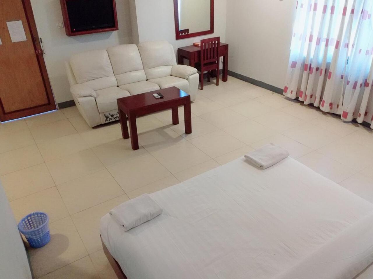 Lanmadaw Plaza Hotel China Town 양곤 외부 사진